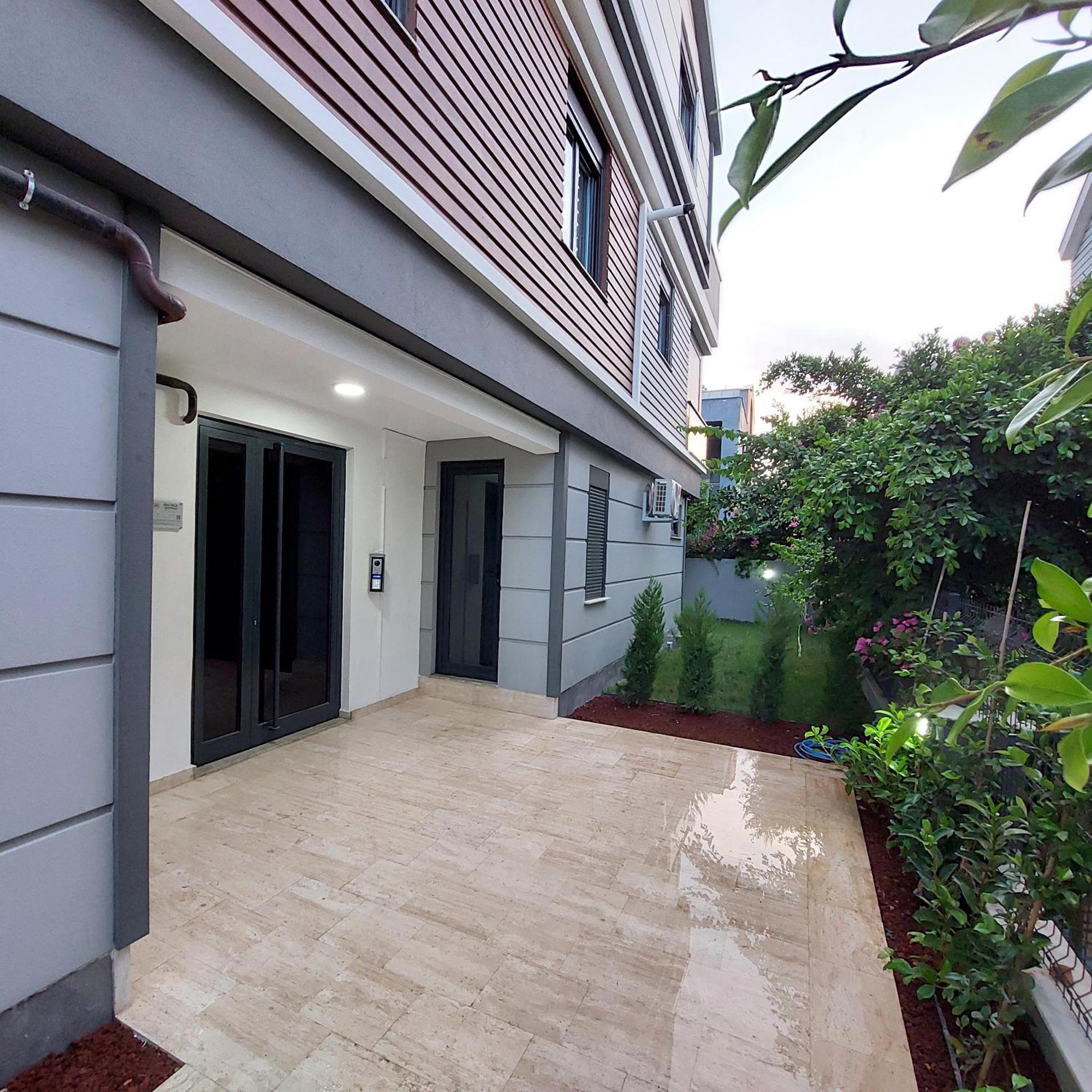 Daire New Flat With Big Living Spaces 1 Near By Lara *